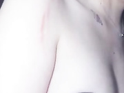 骚气少妇主播来大姨妈塑料扣套奶头