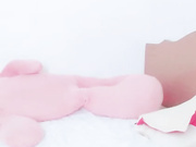 小情侣妹子年纪不大木耳粉嫩操完男的帮妹子