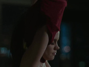 VIXEN little Caprice给她的男人一个性感的惊喜