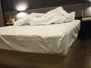 冈本龟田一郎约甜美嫩妹认真的舔屌后入插太深