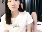 新人美御姐情侣操逼穿上牛仔裤上位骑乘