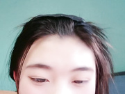 小姑娘跟男友对着镜头展示草的骚逼哇哇浪叫